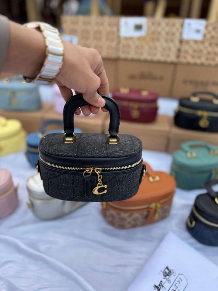 شنـطة كوتش من متجر جوهره