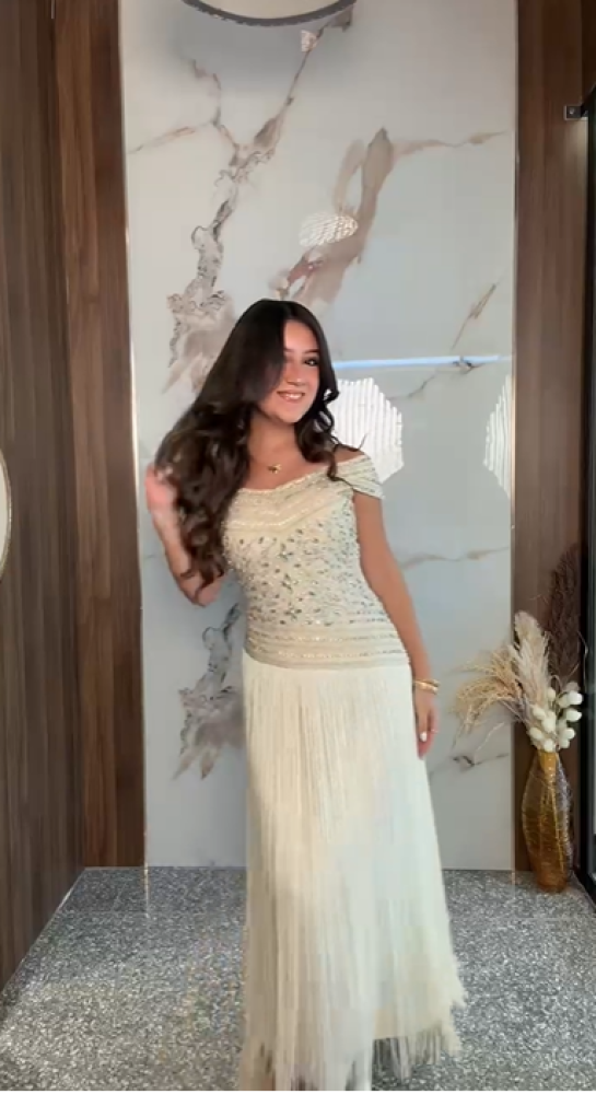 فستان سهره  اللون عودي هدب مطفي وهدب لمعه وتطريز يدوي  من  متجر جوهره LA MN