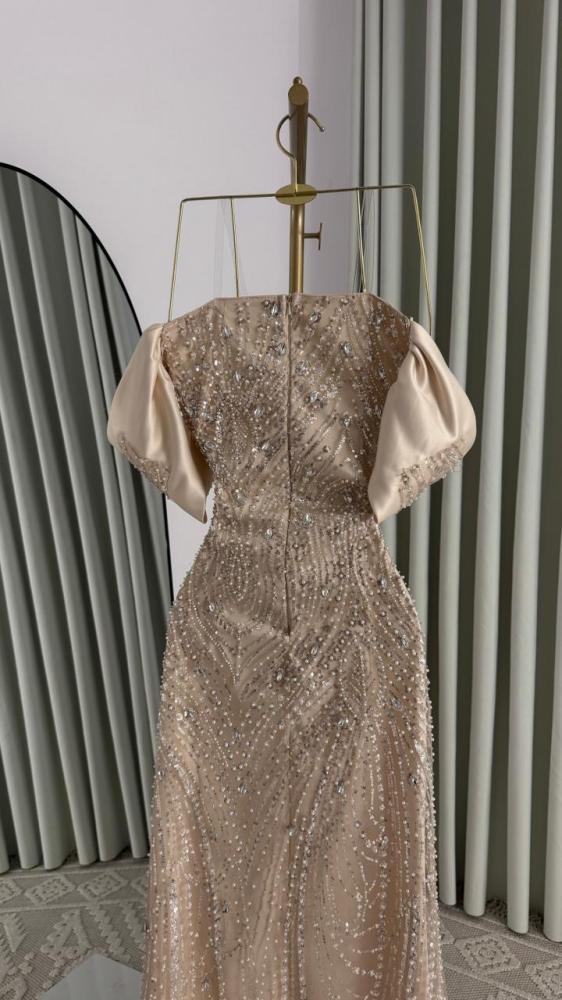Evening dress in beige color, luxurious embroidery with beads and elegant rhinestones, with a soft lining, from Jouhara MN LV store