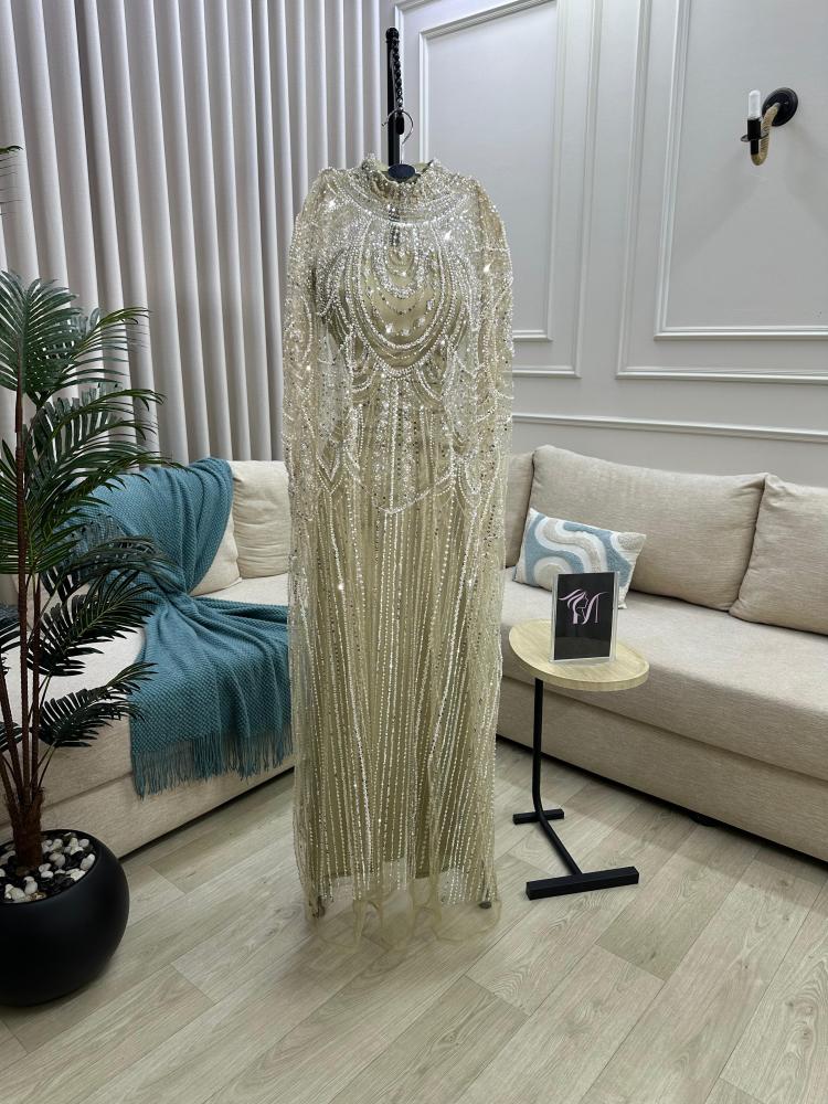 Evening dress in beige and black color, embroidered mesh with beads, and lining made of Barbie fabric, stretch lining from Jewel Store MN MA BS