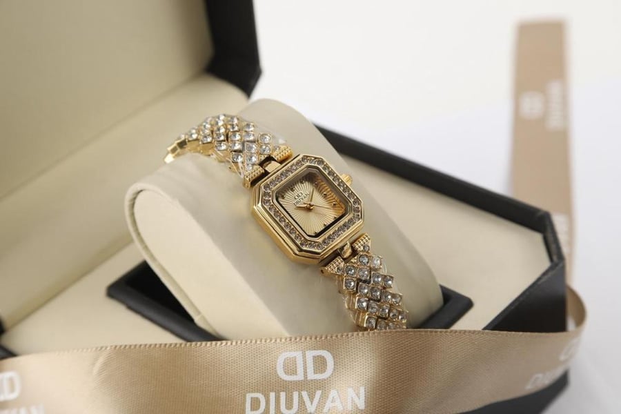 ساعة نسائية ماركة DIUVANا لفاخره من متجر جوهره