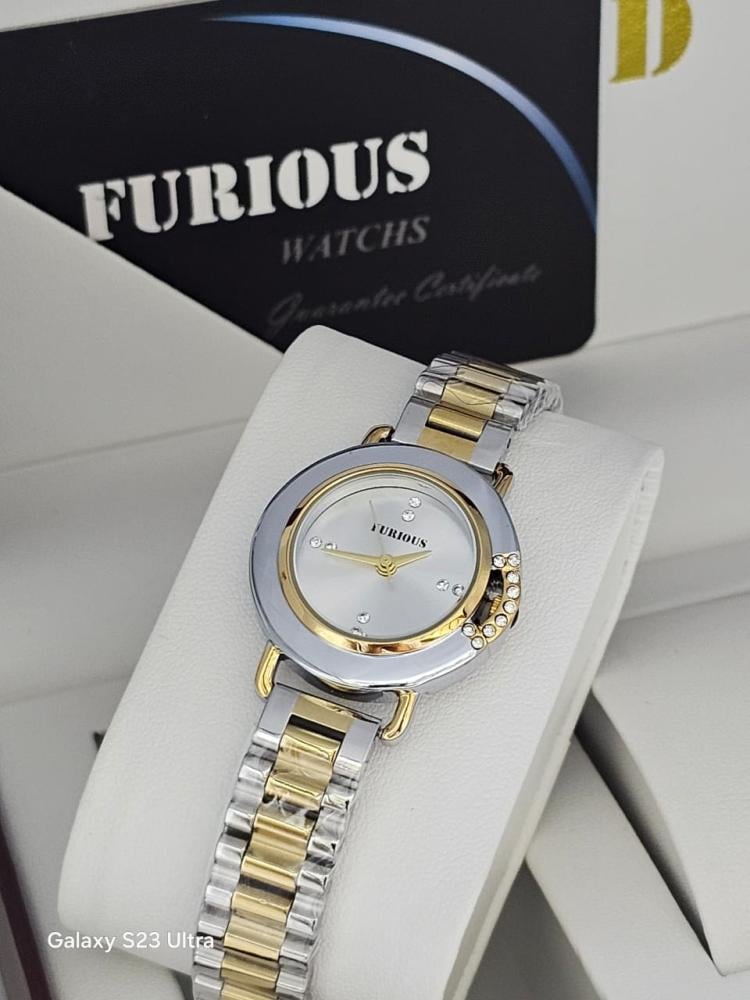 ساعة نسائية FURIOUSمن  متجر جوهره