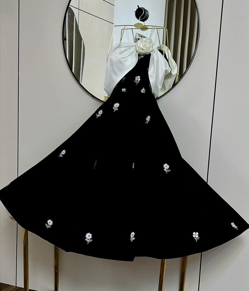 Evening dress black color pure wool original first class with hand embroidery luxurious from Jewel store TR LF D