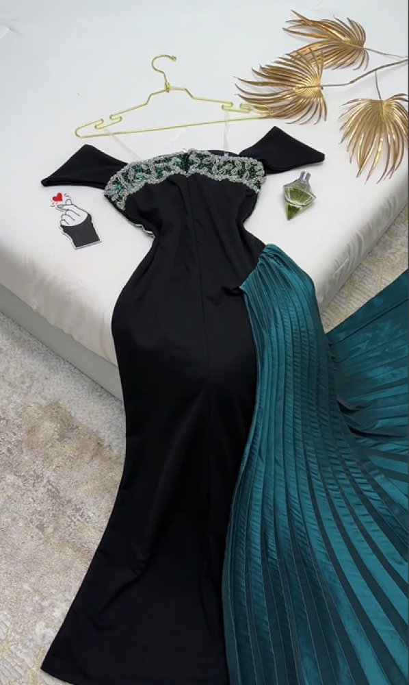 فستان سهره اللون اسود   من   متجر جوهره EF