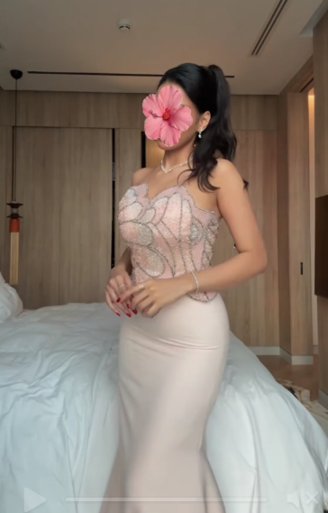 فستان سهره اللون وردي و ليموني تفاحي باربي وتطريز يدوي من متجر جوهره MN D