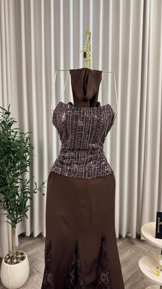 Evening dress in Barbie brown color with beads and lace from Huwara MN store