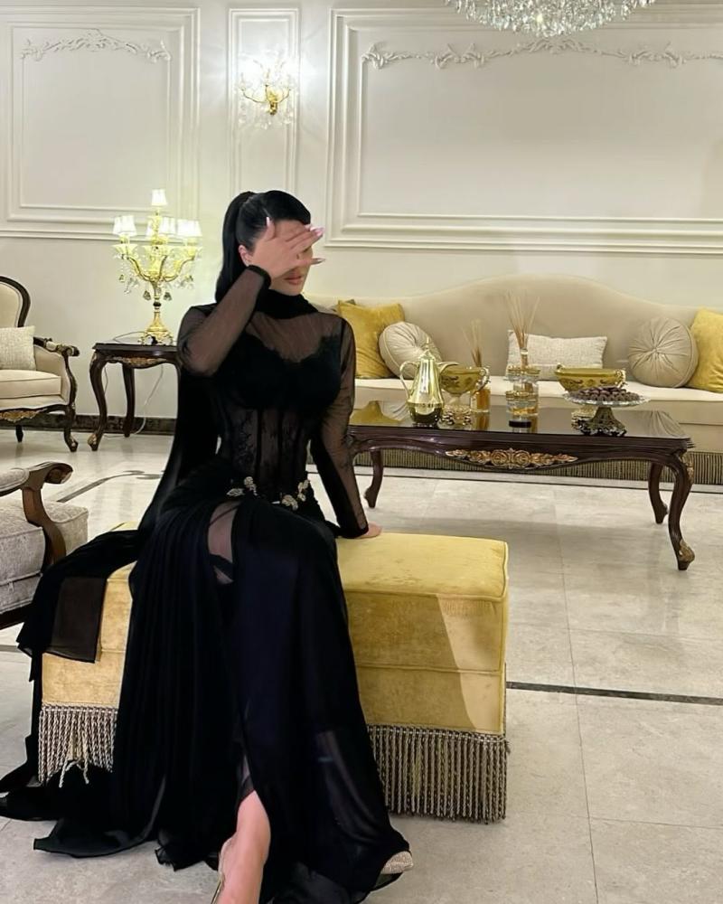 فستان سهره اللون  اسود القماش جورجيت  دانتيل    تل كوري  خرز  من متجر جوهره  QN