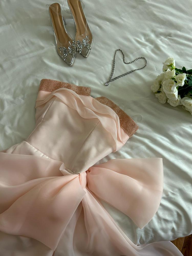 فستان سهره لحمي مشمشي وردي و تفاحي  و عودي خامه باربي واورجنزه وطريز يدوي من متجر جوهره MN