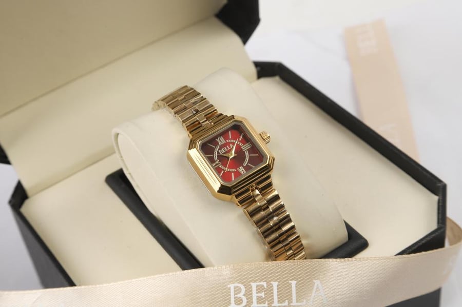ساعة نسائية ماركةBELLA الفاخره من متجر جوهره