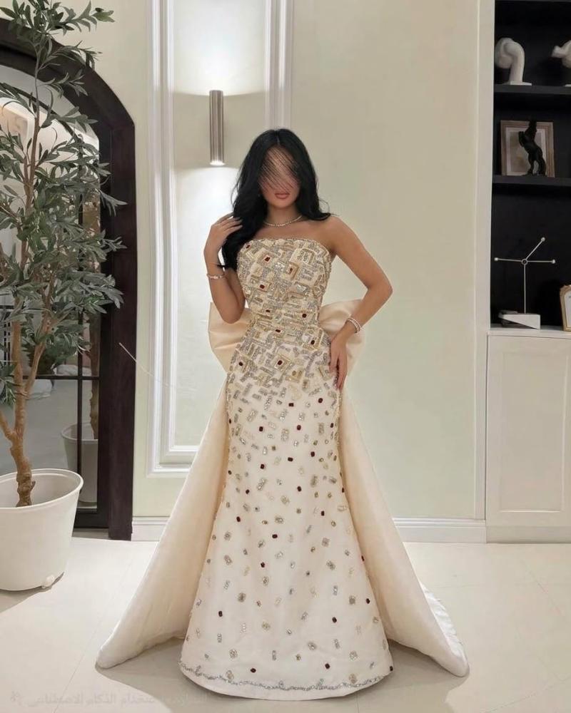 فستان سهره اللون اوف وايت ميكادو وكلفه سهره تل خرز من متجر جوهره LA