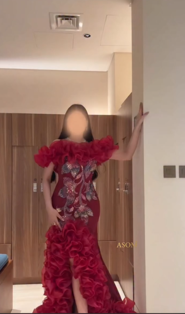 فستان سهره  اللون احمر   باربي   من متجر جوهره NO