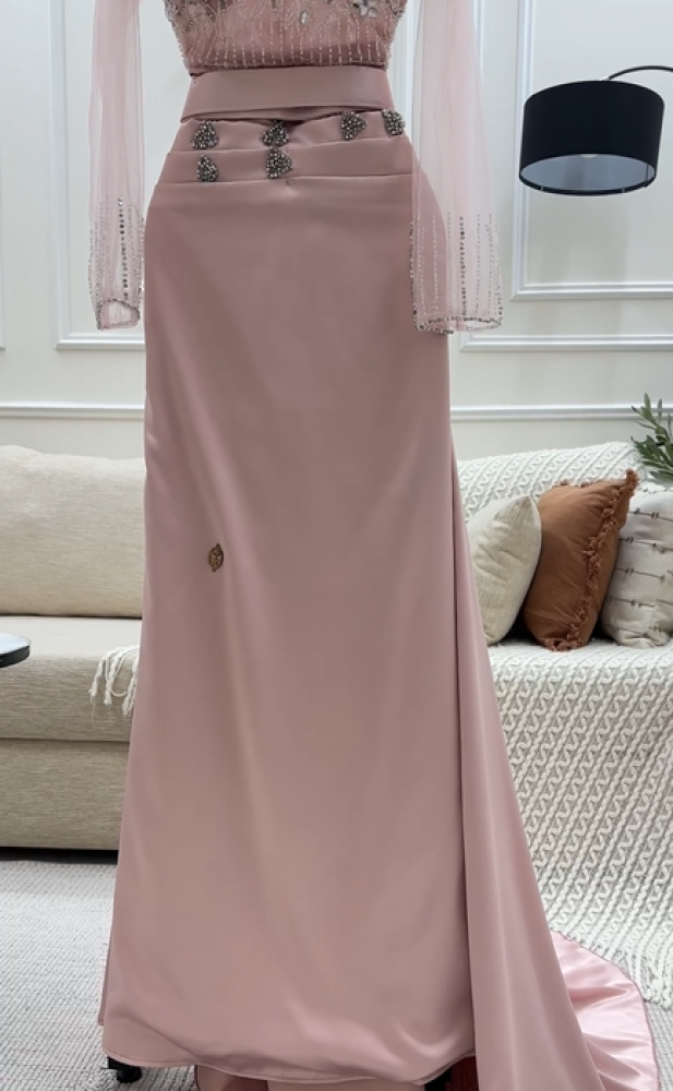 فستان فخم  تفته استرتش اصلي درجه اولى بتطريز يدوي راقيTR MA