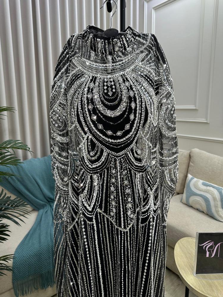 Evening dress in beige and black color, embroidered mesh with beads, and lining made of Barbie fabric, stretch lining from Jewel Store MN MA BS