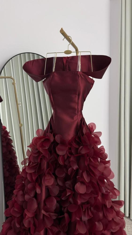 Evening dress in maroon and lilac color, Miyakado and laser orange from Jewel Store MN D