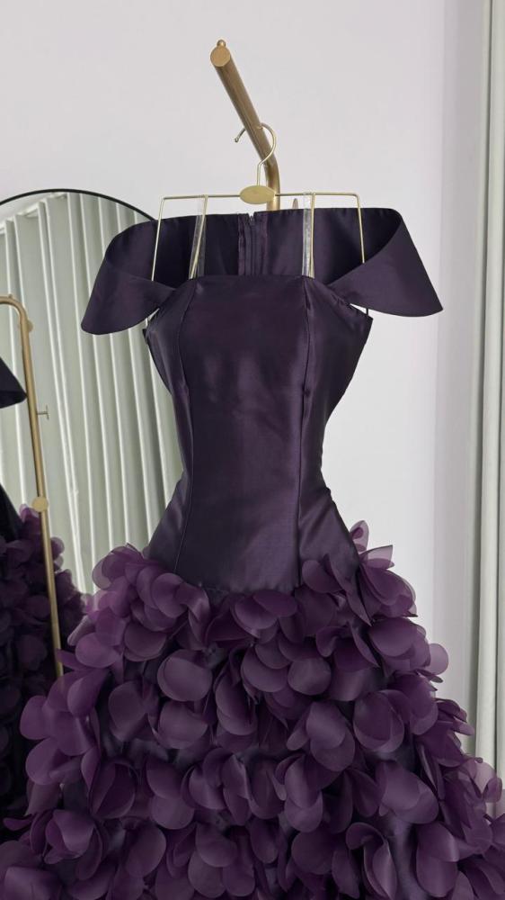 Evening dress in maroon and lilac color, Miyakado and laser orange from Jewel Store MN D