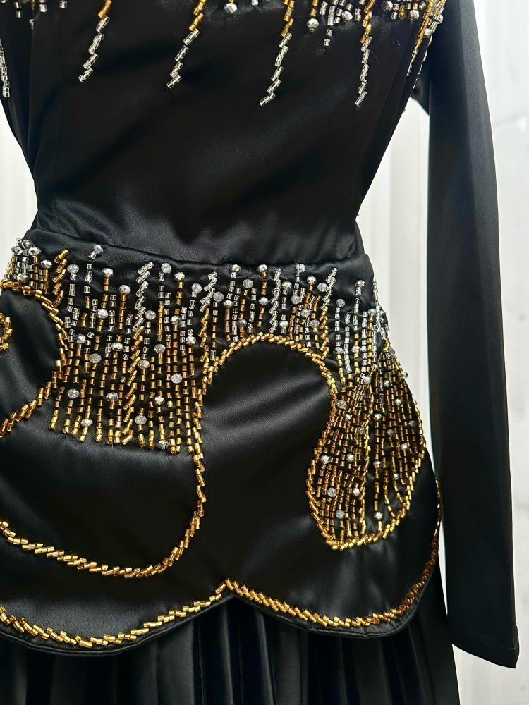 فستان اسود فخم  تفته استرتش