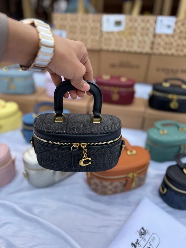 شنـطة كوتش من متجر جوهره