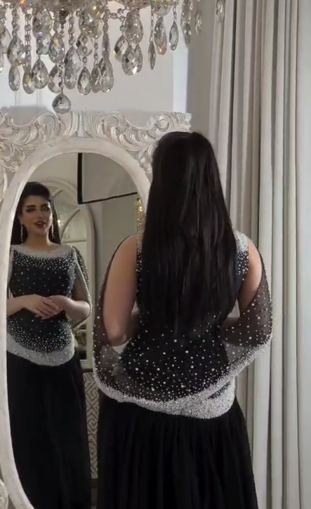 فستان سهره  اللون اسود  القماش جورجيت بوليسيه  تطريز لولو كمبيوتر MA