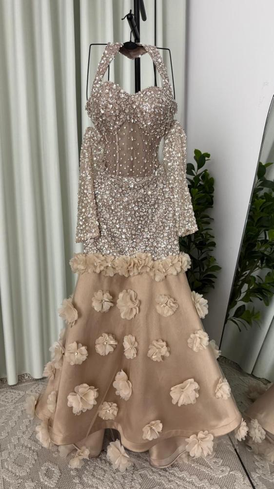 Evening dress in flesh color with beaded embroidery, crystal flower embroidery, cut lace, beaded tulle, tulle, from Jowhara MN D LA store