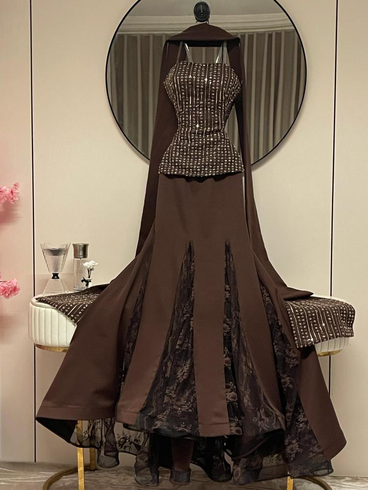 Evening dress in Barbie brown color with beads and lace from Huwara MN store