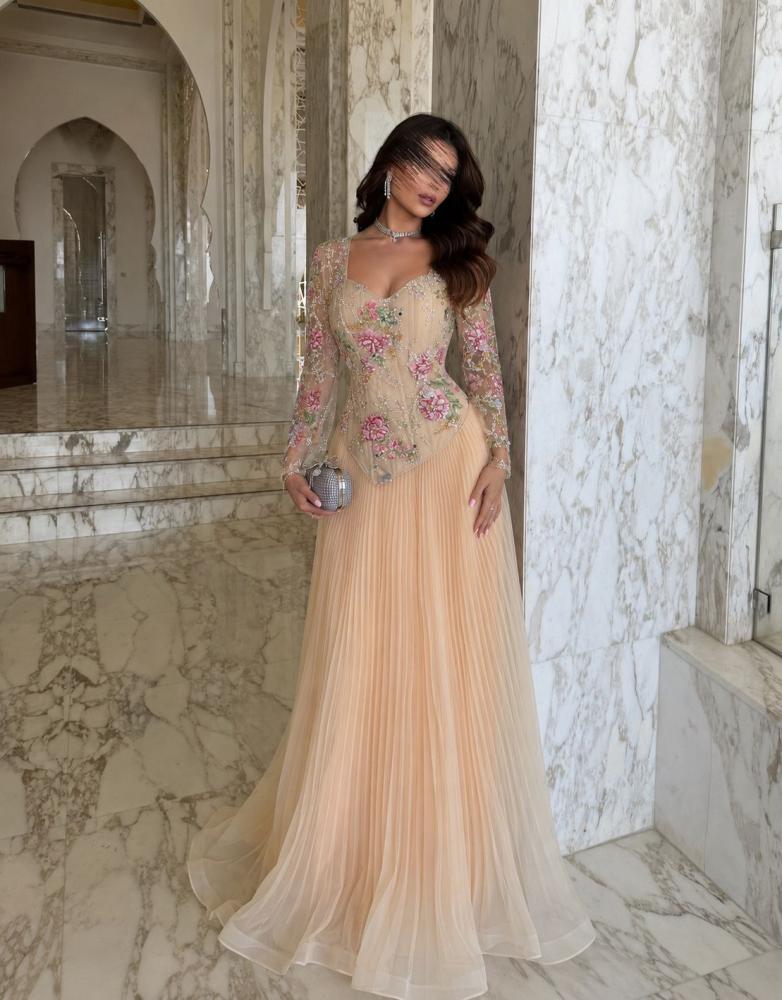 Evening dress in beige and orange color, pleated with floral embroidery, elegant from Jewel Store FH