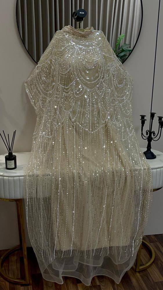 Evening dress in beige and black color, embroidered mesh with beads, and lining made of Barbie fabric, stretch lining from Jewel Store MN MA BS