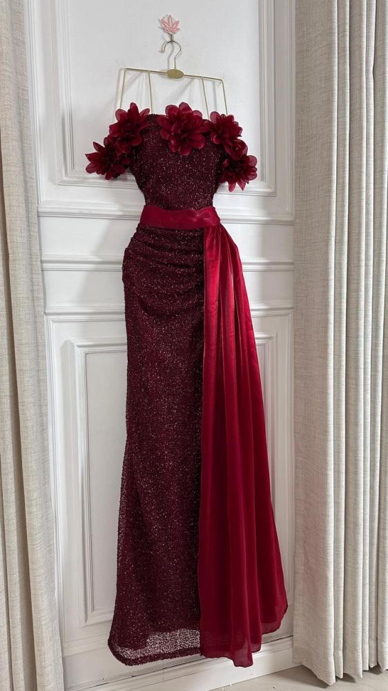 Evening dress in burgundy color, pink, lace, crinkle, from Jewel LA store