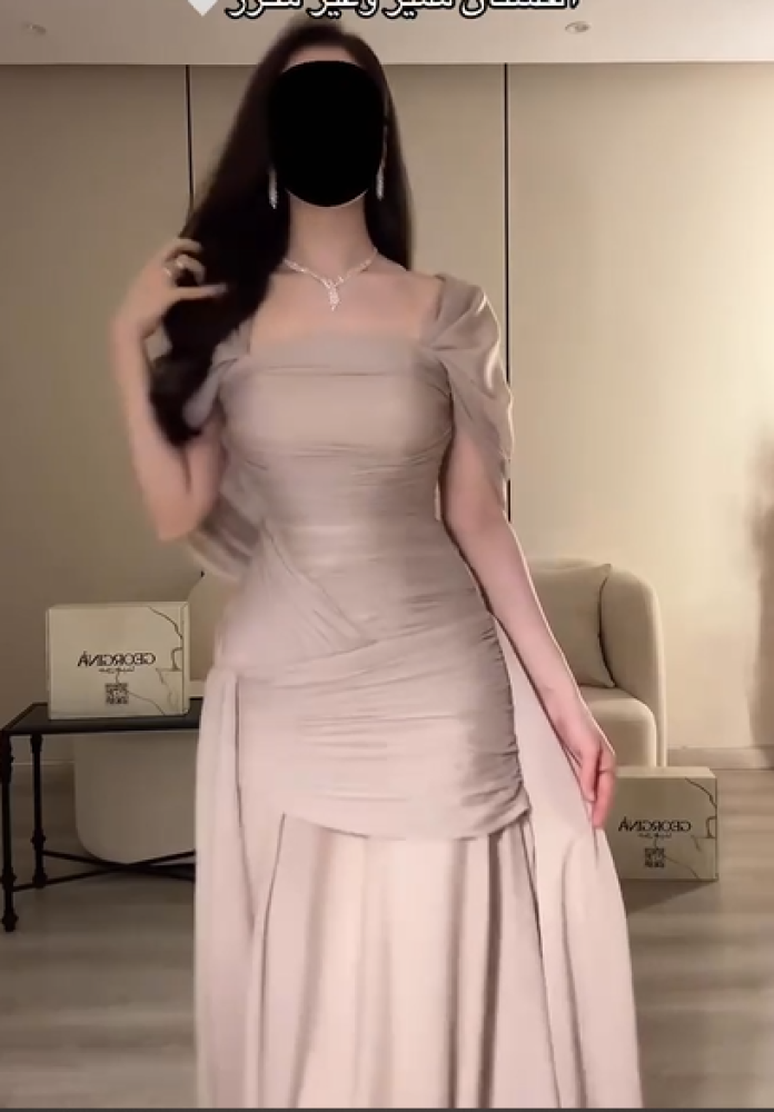 فستان سهره اللون  جلاكسي جورجيت  كلوش  بوليسيا بطانه  ناعم من متجر جوهره QN