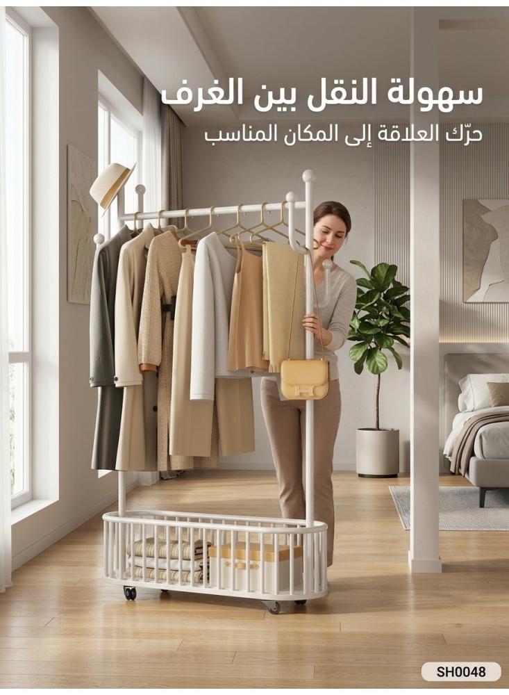 علاقة ملابس حديد متحركة بعجلات مع سلة تخزين سفلية، ستاند ملابس قائم بخطافات جانبية للمعاطف والشنط والقبعات لغرفة النوم والمدخل، أبيض (SH0048)