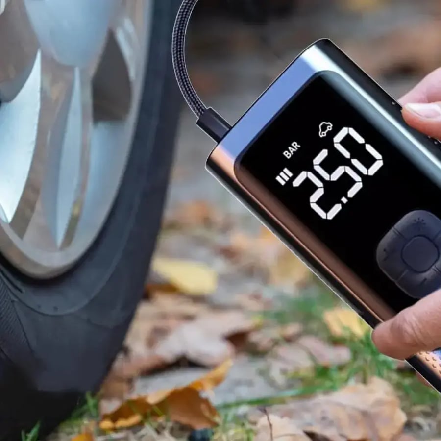 مضخة هواء لاسلكية محمولة للسيارة مع شاشة LCD