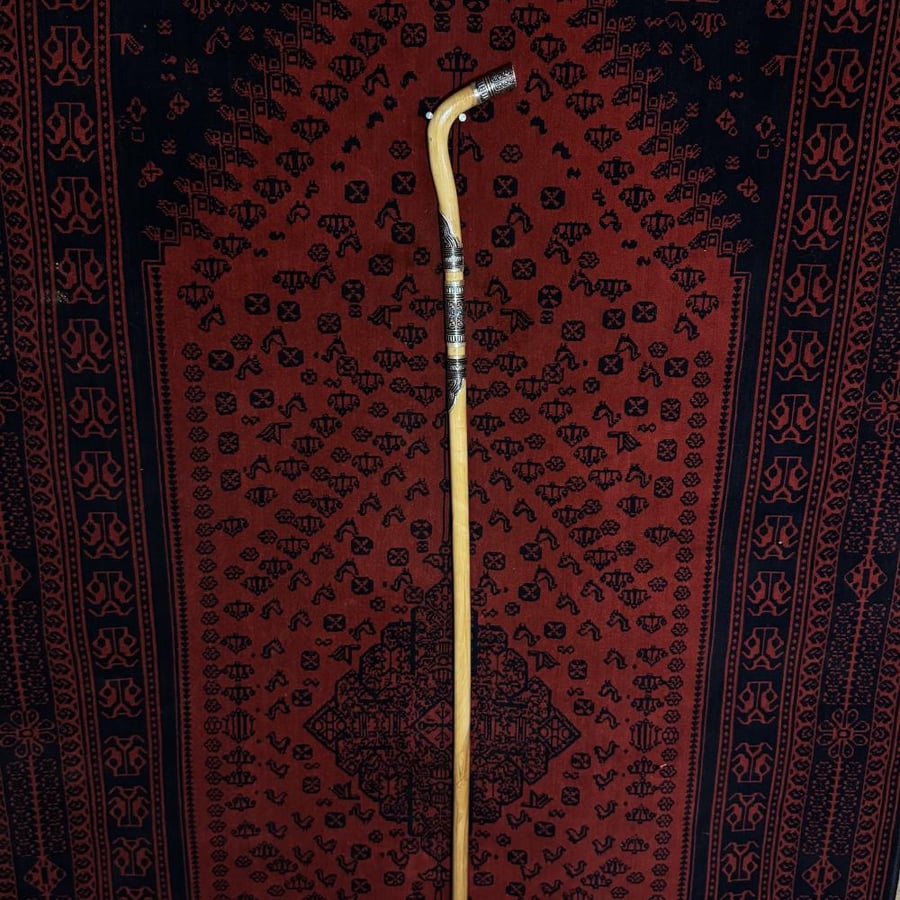 عصا اللجين السوداء 2