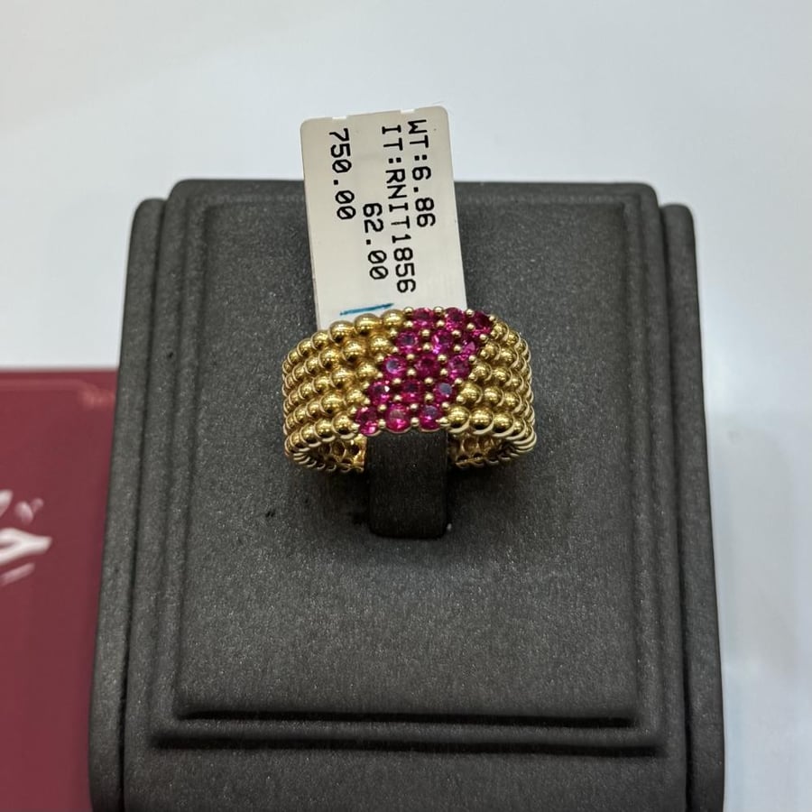 Gold ring Van Cleef design garnet