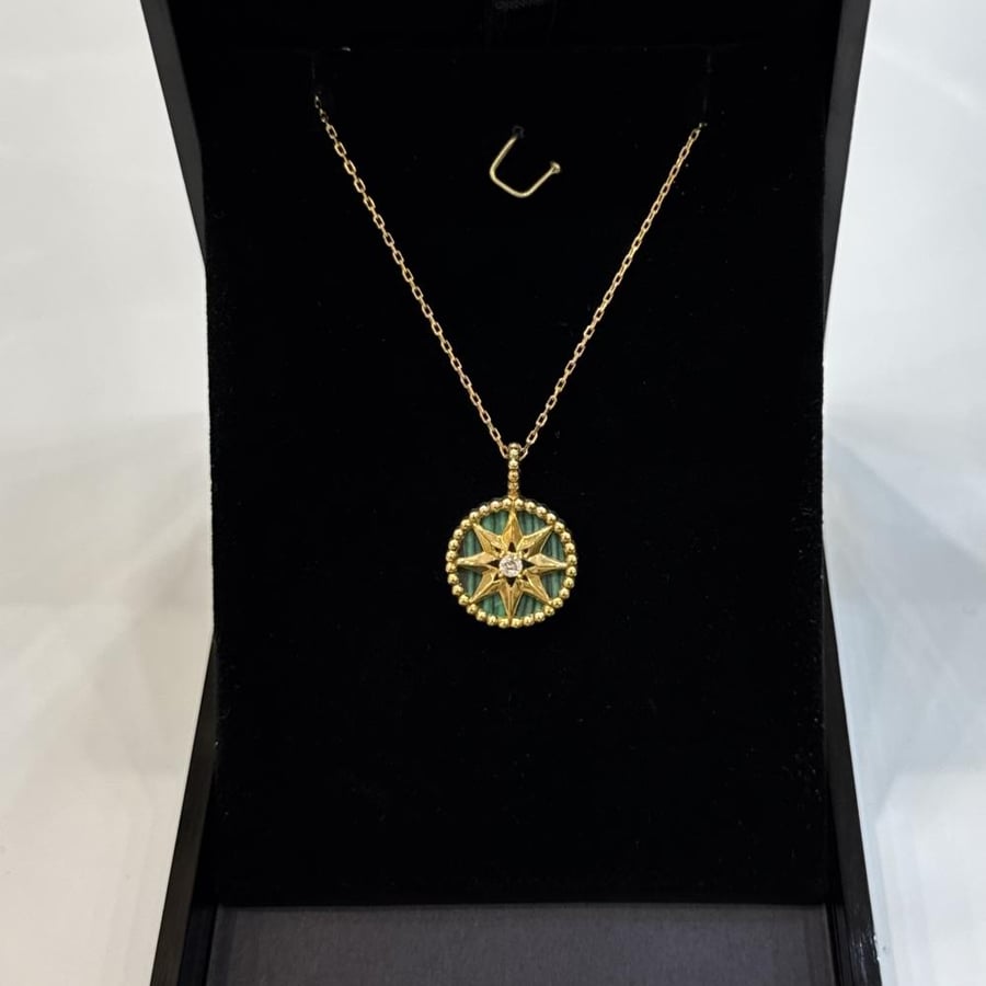 Gold necklace design DIO green
