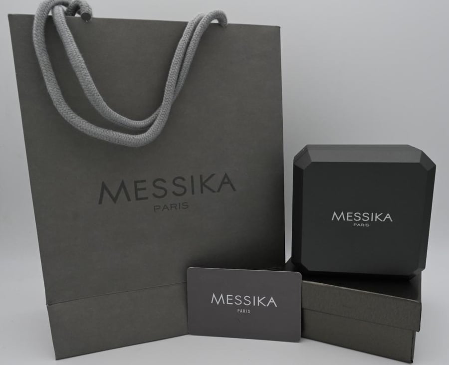 White gold ring with MESSIK design