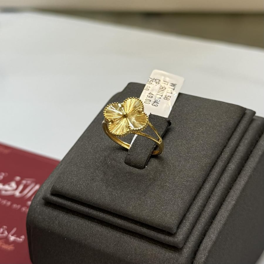 خاتم ذهب تصميم Van Cleef
