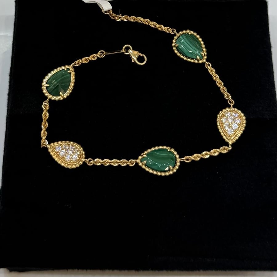 انسيال ذهب تصميم BOUCHERO اخضر