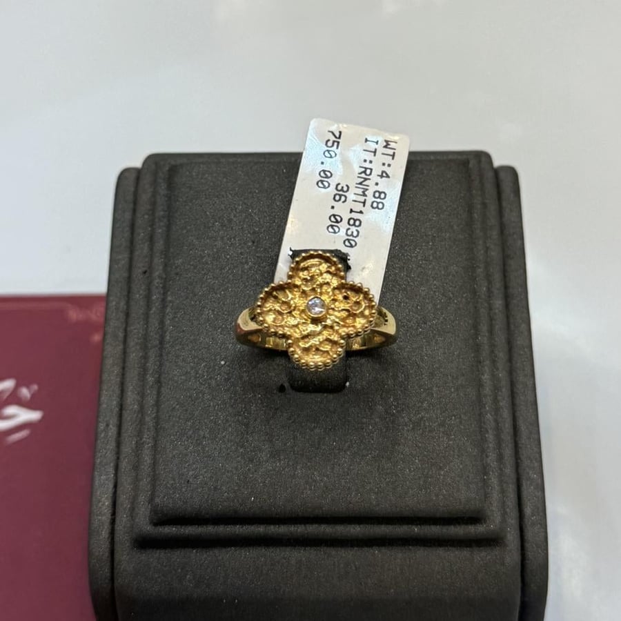 خاتم ذهب تصميم Van Cleef