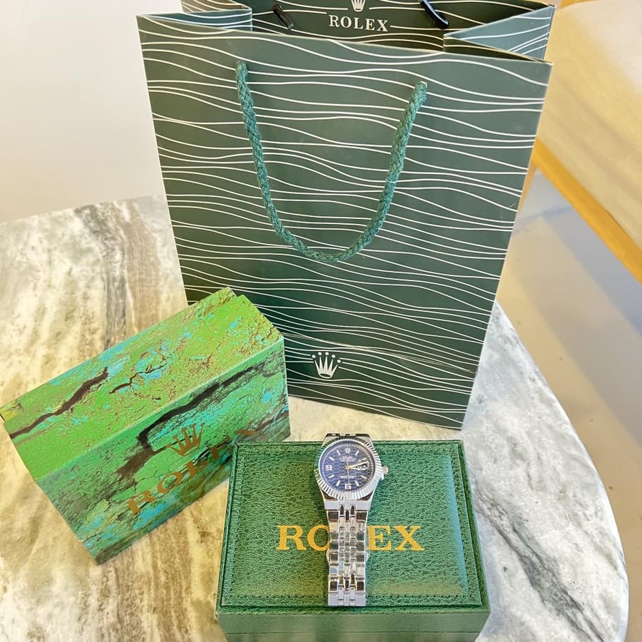 ساعة رولكس (Rolex) تصميم جديد