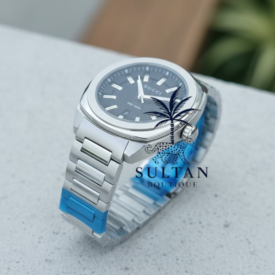 ساعة جوتشي (Gucci) رجالية - ميناء أسود فاخر مع سوار ستانلس ستيل (40mm)