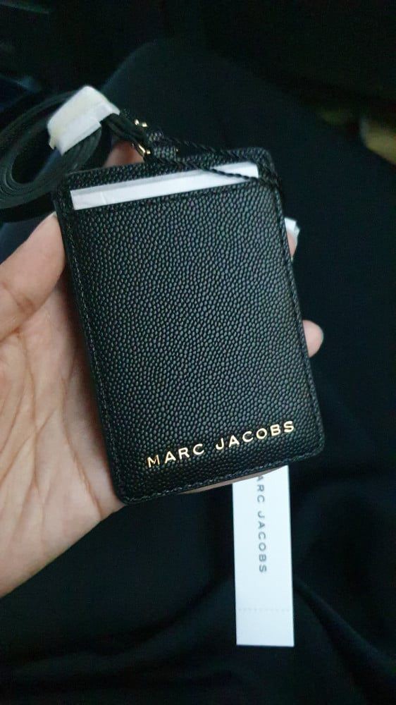 ID Holder MARC JACOBS