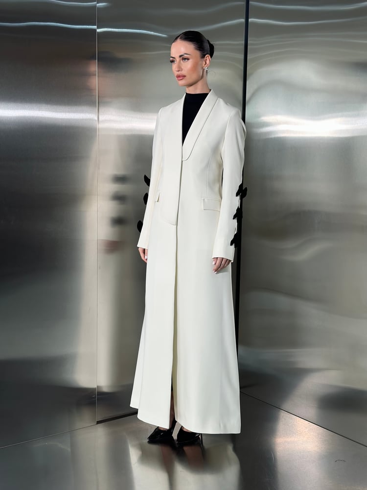 Velora | Creamy