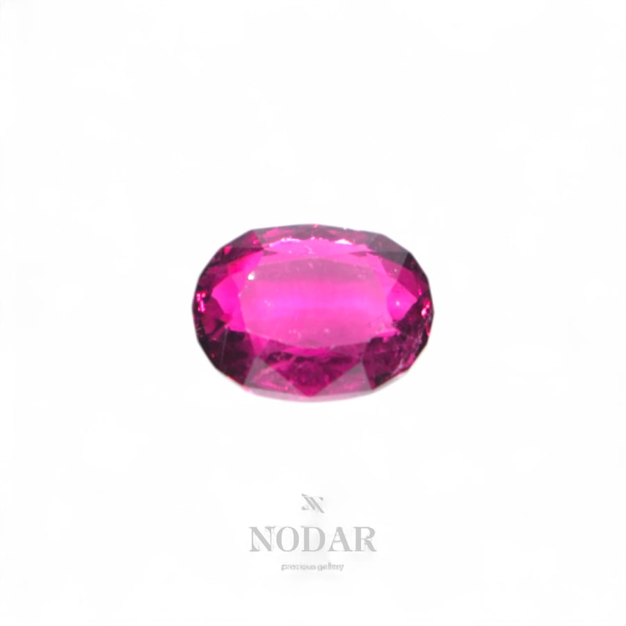 Afghan ruby ​​light stone weighing 3.72 carats