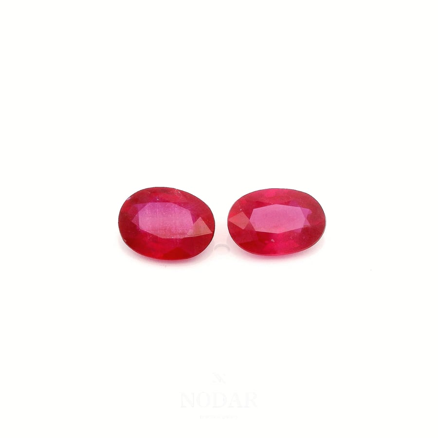 A pair of African sapphires, 4.71 carats