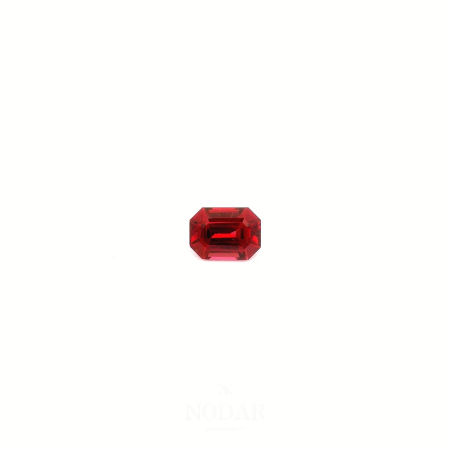 Ghadhi (Garnet) stone, 1.21 carats