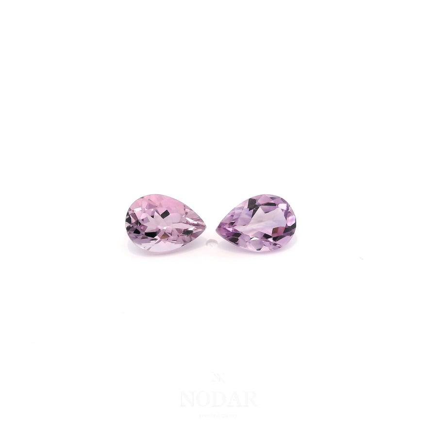 A pair of amethyst, 3.982 carats
