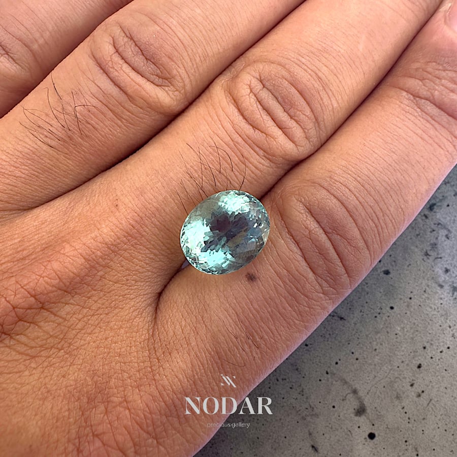 Brazilian fluorite stone, 10.36 carats