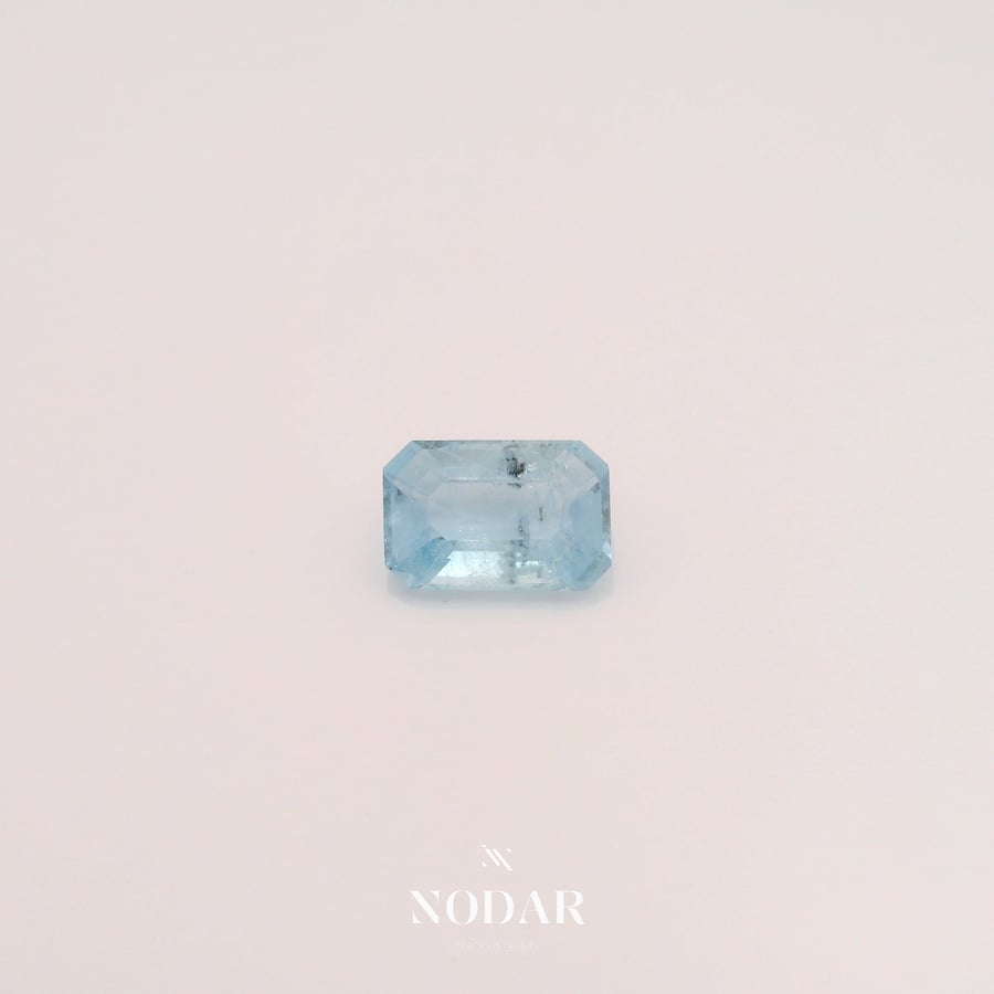 Aquamarine gemstone, 2.469 carats