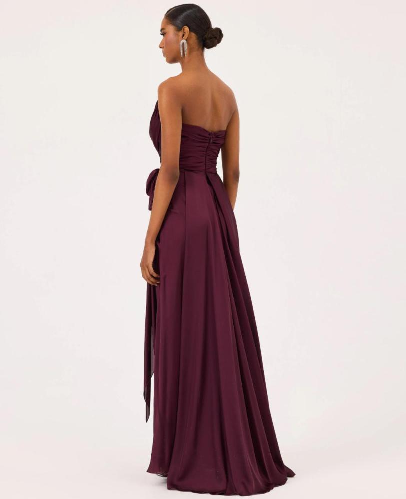 SWALLOW NECK DRAPED EVENİNG DRESSابتلاع العنق رايات مساء اللباس