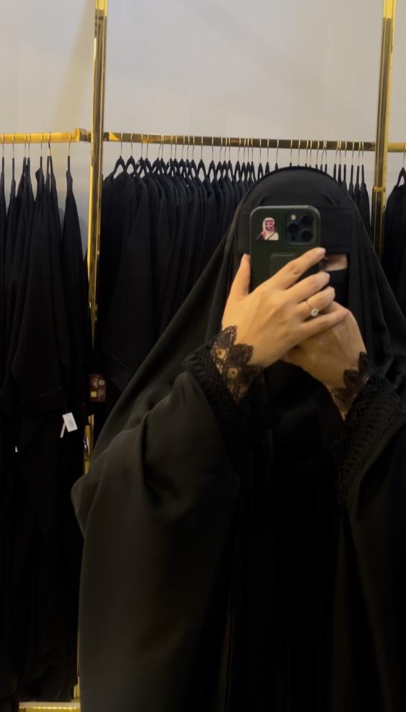 عباة حرير الدانتيل الكويتي
