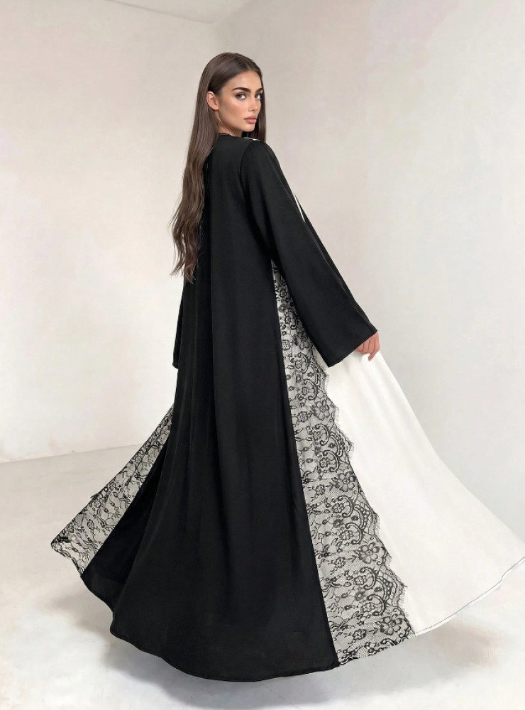 عباية نسائية سوداء من متجر تكلا